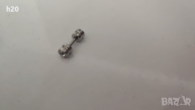 Обеца от медицинска стомана