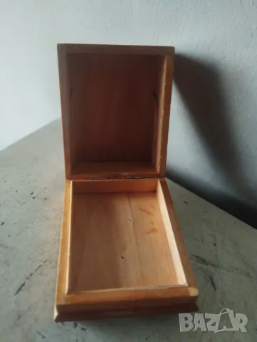 стара дървена кутия, снимка 5 - Други ценни предмети - 47357412