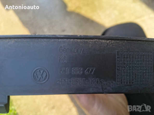 5M0853677 оригинална решетка предна броня golf plus, снимка 5 - Части - 52492963