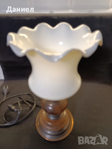 Настолна лампа , снимка 3 - Антикварни и старинни предмети - 51547200