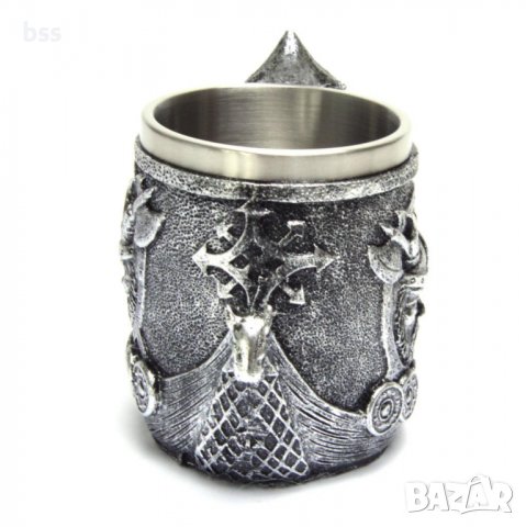 Код 95612 Стилна чаша от полирезин и метал с релефни декорации - герой с шлем и рога, снимка 2 - Чаши - 37034196