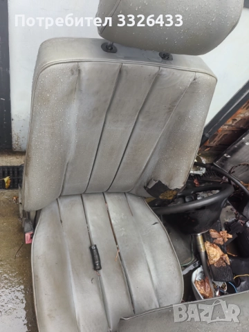 Кожен салон от Мерцедес 190 , снимка 3 - Автомобили и джипове - 52673610