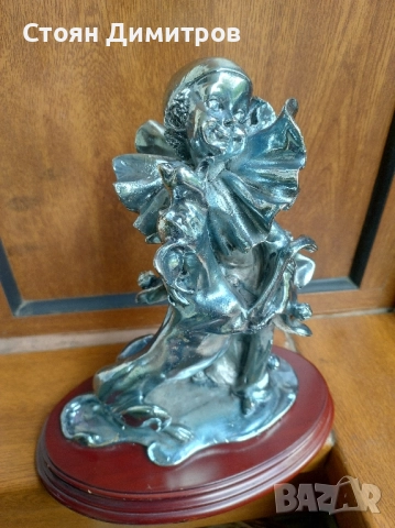 Прекрасна статуетка на клоун и куче,красота, височина 25см, тежи 980гр.ръчна работа , снимка 12 - Колекции - 52021296