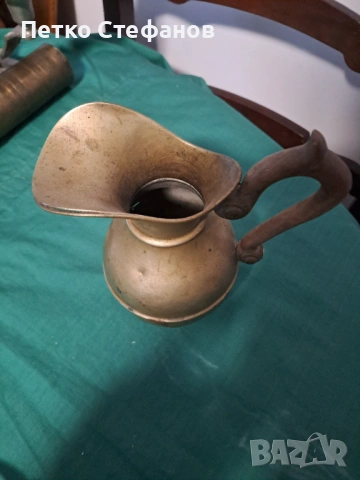 Антична бронзова кана или ибрик,