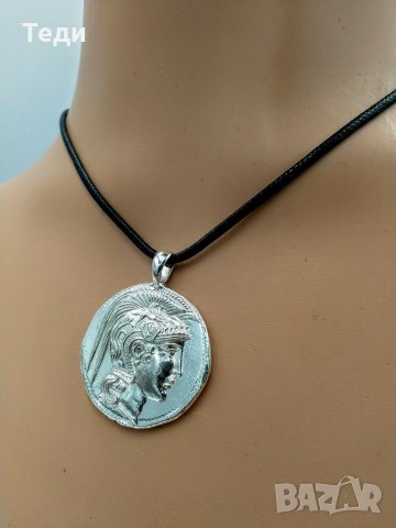 Сребърен медальон – монета, подражание  на антична монета от Атина, с подарък връзка, снимка 8 - Колиета, медальони, синджири - 32346397