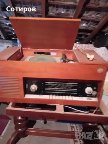 Радиограмофон Акорд 102, снимка 1