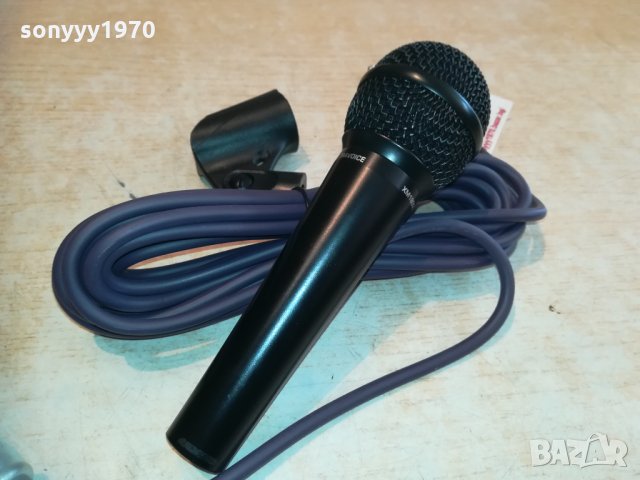 behringer microphone+кабел и държач 2403211645, снимка 1 - Микрофони - 32288934