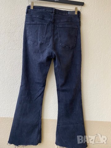 Дънки чарлстоун Bershka — М, снимка 4 - Дънки - 40774076