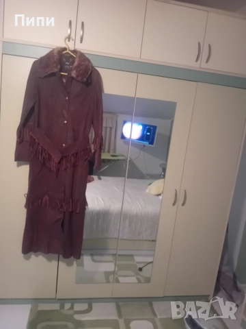 Уникално, дълго до глезена, от естествена мокра кожа с естествен косъм яка , снимка 6 - Палта, манта - 52770650