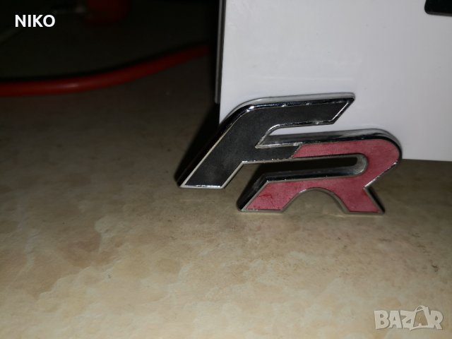 Продавам, нова емблема за Сеат Seat FR, снимка 4 - Аксесоари и консумативи - 38590082