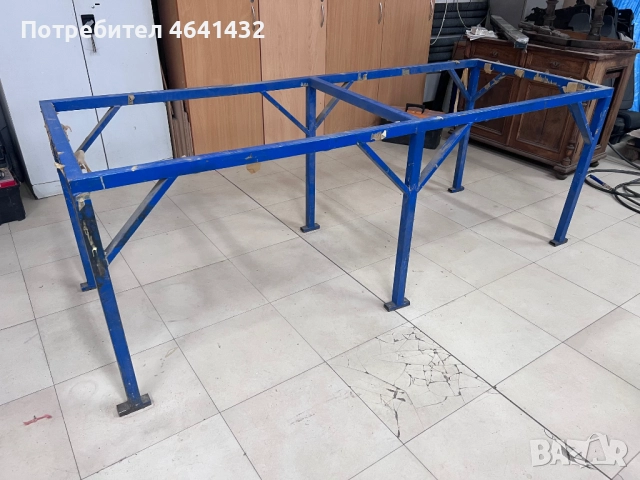 Метална маса без плот