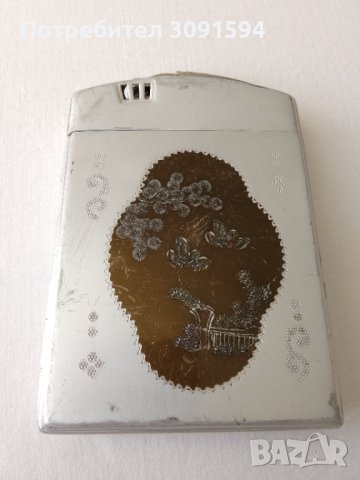 стара китайска табакера със вградена бензинова запалка. Ръчно гравирана, снимка 1
