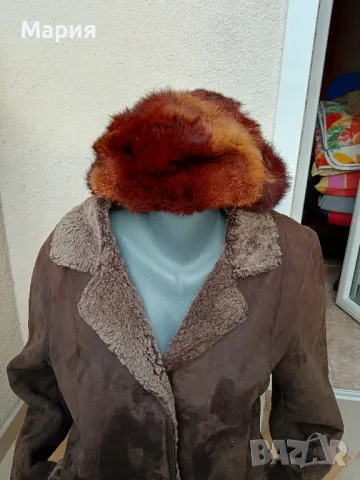 Продавам кожух от естествена агнешка кожа с яка от естествен косъм от каскада Лисица и шапка , снимка 13 - Палта, манта - 48308767