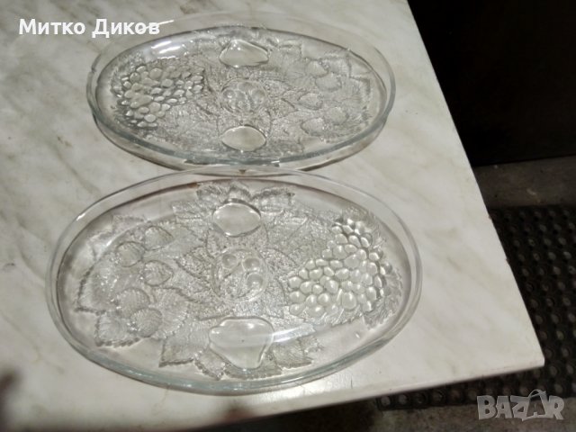 Пресовано стъклено плато поднос за сервиране от гроздови кристали 230х145х20мм-2 броя нови
