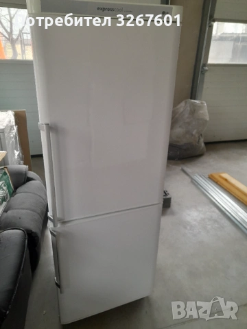 Хладилник с фризер  LG