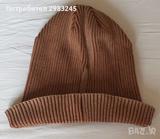 Дамска кафява шапка с емблема кученце , снимка 2 - Шапки - 52299750