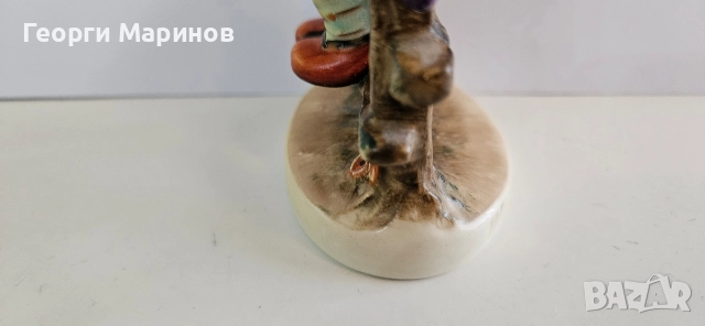 Goebel Hummel, порцеланова фигура, Wayside Harmony, TMK6, 111 3/0, 1986 г., снимка 9 - Колекции - 52582332