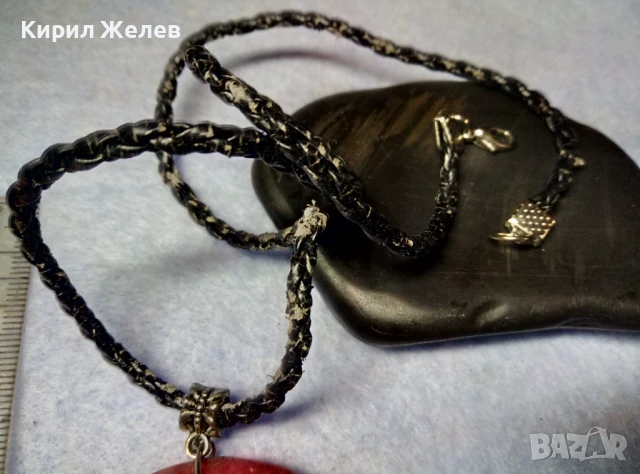 СТИЛЕН АРТ МЕДАЛЬОН от ШЛИФОВАН ЧЕРВЕН ЖАДЕИТ РЪЧНА ЮВЕЛИРНА ИЗРАБОТКА 23694, снимка 5 - Колиета, медальони, синджири - 51255659