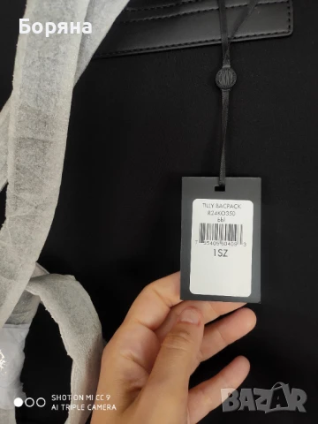DKNY нова с етикет дамска раница неопрен, снимка 6 - Раници - 51285086