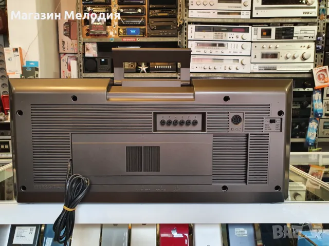 Радиокасетофон Grundig RR 3600 В отлично техническо и визуално състояние., снимка 17 - Радиокасетофони, транзистори - 49343657
