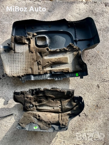 Декоративен шумоизолиращ капак  БМВ Е90 91 BMW, снимка 2 - Части - 52254936