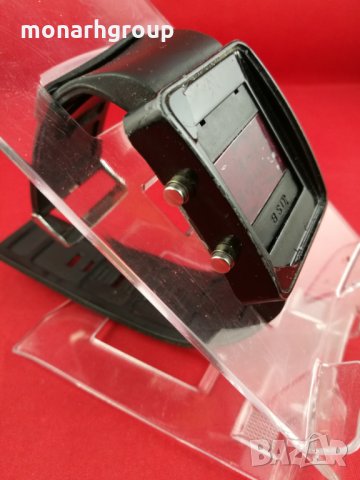 Часовник Led Puma/Не работи,за части/, снимка 2 - Смарт часовници - 26587874