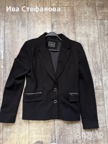 Ново черно елегантно 100 % оригинално сако блейзер Guess guess , снимка 3 - Сака - 52484537