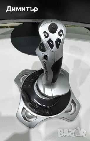 Контролер за летателни симулатори