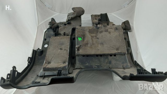 A4 B7 Кора под волана 25лв, снимка 3 - Части - 32439947