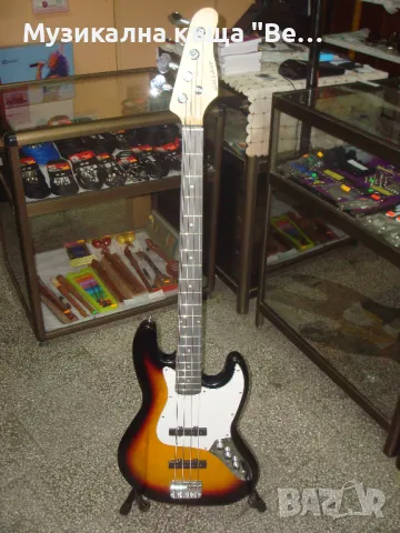 Бас китара с кабел, снимка 1