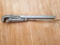 изправен тръбен ключ, снимка 1