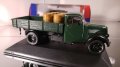 Phänomen Granit 27 1950 Donkergroen - мащаб 1:43 на IST Models модела е нов в PVC дисплей-кейс, снимка 11