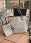LOUIS VUITTON дамска чанта, снимка 2