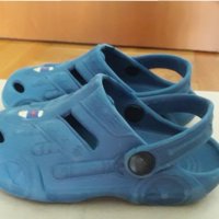 Детски Crocs 25 номер, снимка 3 - Детски сандали и чехли - 33347988