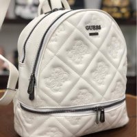 Дамска раница бяла Guess, снимка 1 - Раници - 28265931