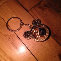 Ключодържател медальн Дисниленд Париж -зарче с 6 страни рисунки, снимка 7 - Колекции - 26719515