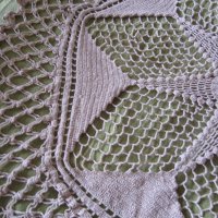 Нова ръчно плетена покривка ф.100 см, снимка 2 - Декорация за дома - 35277839
