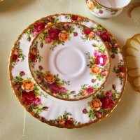 Сервиз за чай/кафе Royal Albert Old County Rose , снимка 9 - Сервизи - 40595857