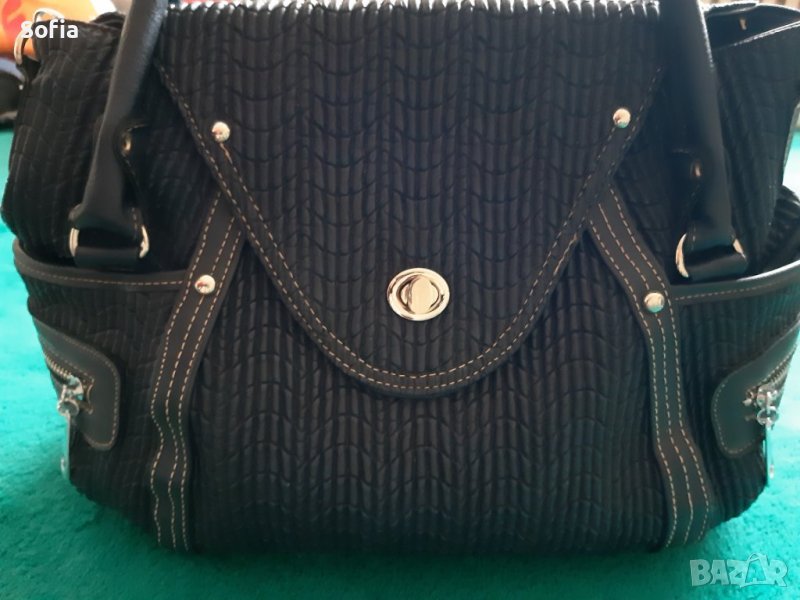 Чанта в тъмно синъо, снимка 1