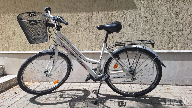 Дамски велосипед с кошница, снимка 1
