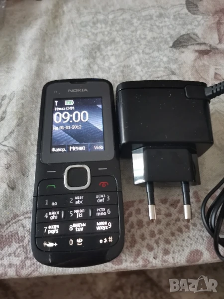 Nokia C1-01 със зарядно , снимка 1
