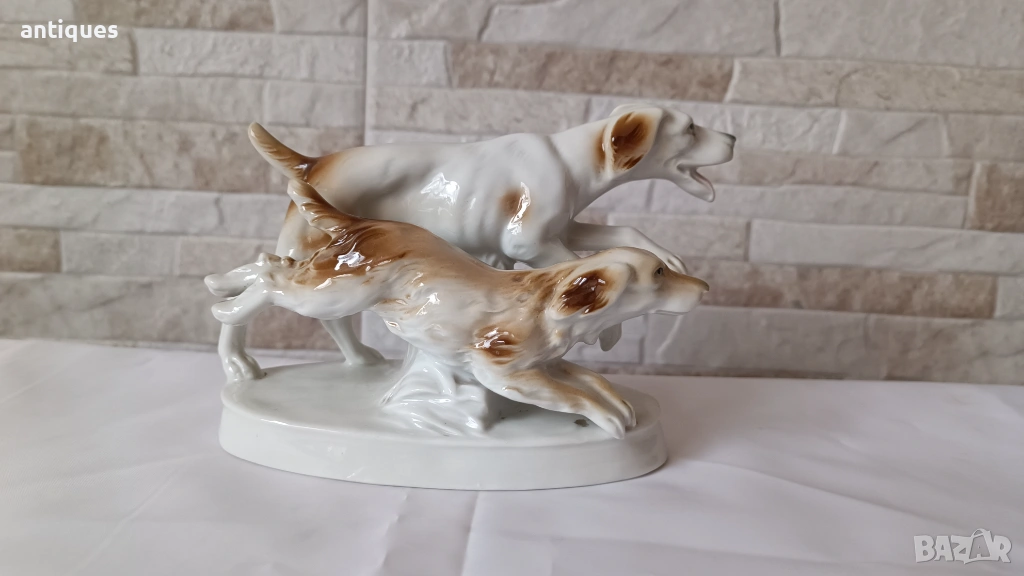 Порцеланова фигура - Ловджийски кучета -Carl Scheidig -1950" година, снимка 1