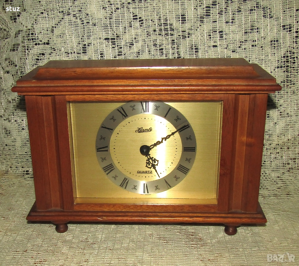 Настолен часовник Hermle с камбанки и отброяване на часовете, снимка 1