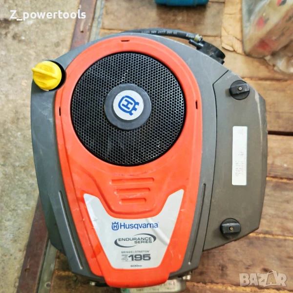 Briggs & Stratton 500 кубика Изваден от тракторна косачка Husqvarna., снимка 1