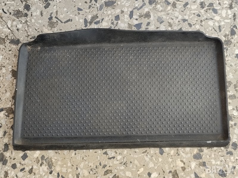 гумена подложка централна конзола VW 3B0858169B, снимка 1