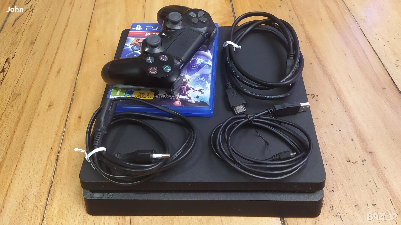 PS4 | PS 4 slim 500 гб + Джойстик + Ratchet & Clank + Всички кабели | Playstation | Почистена, снимка 1