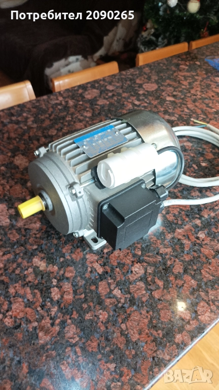 Продавам монофазен чисто нов мотор,италиански марка NERI Motori,0,25kw. 1380об., 15мм. Ос, снимка 1