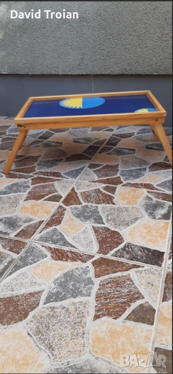 Маса за легло, снимка 1