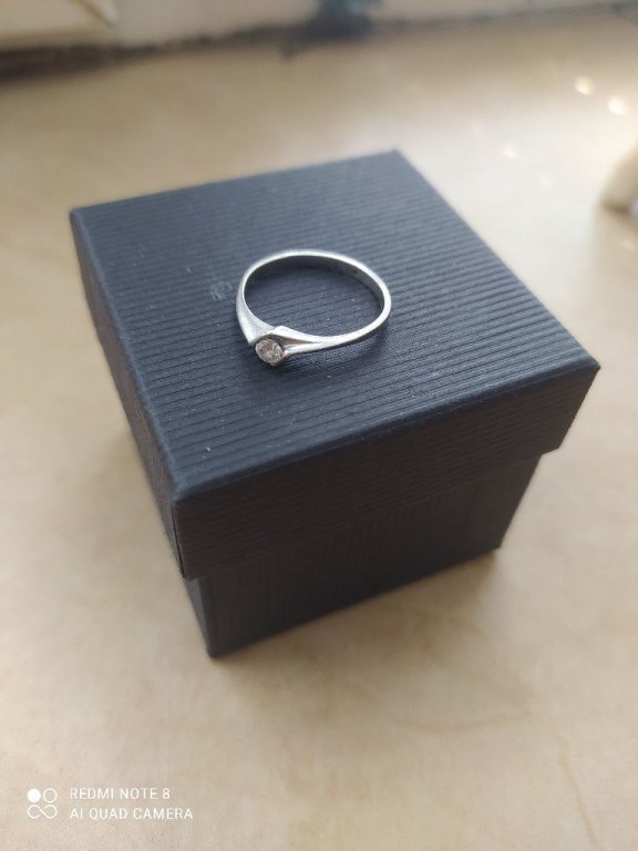 Годежен пръстен от платина с диамант в Пръстени в гр. Асеновград -  ID32932727 — Bazar.bg