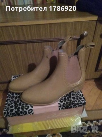 Гумени боти, снимка 2 - Дамски боти - 27818848